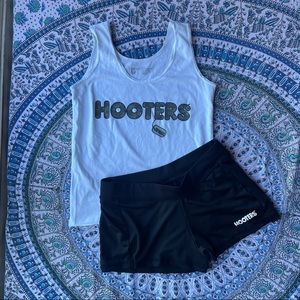 Hooters outfit